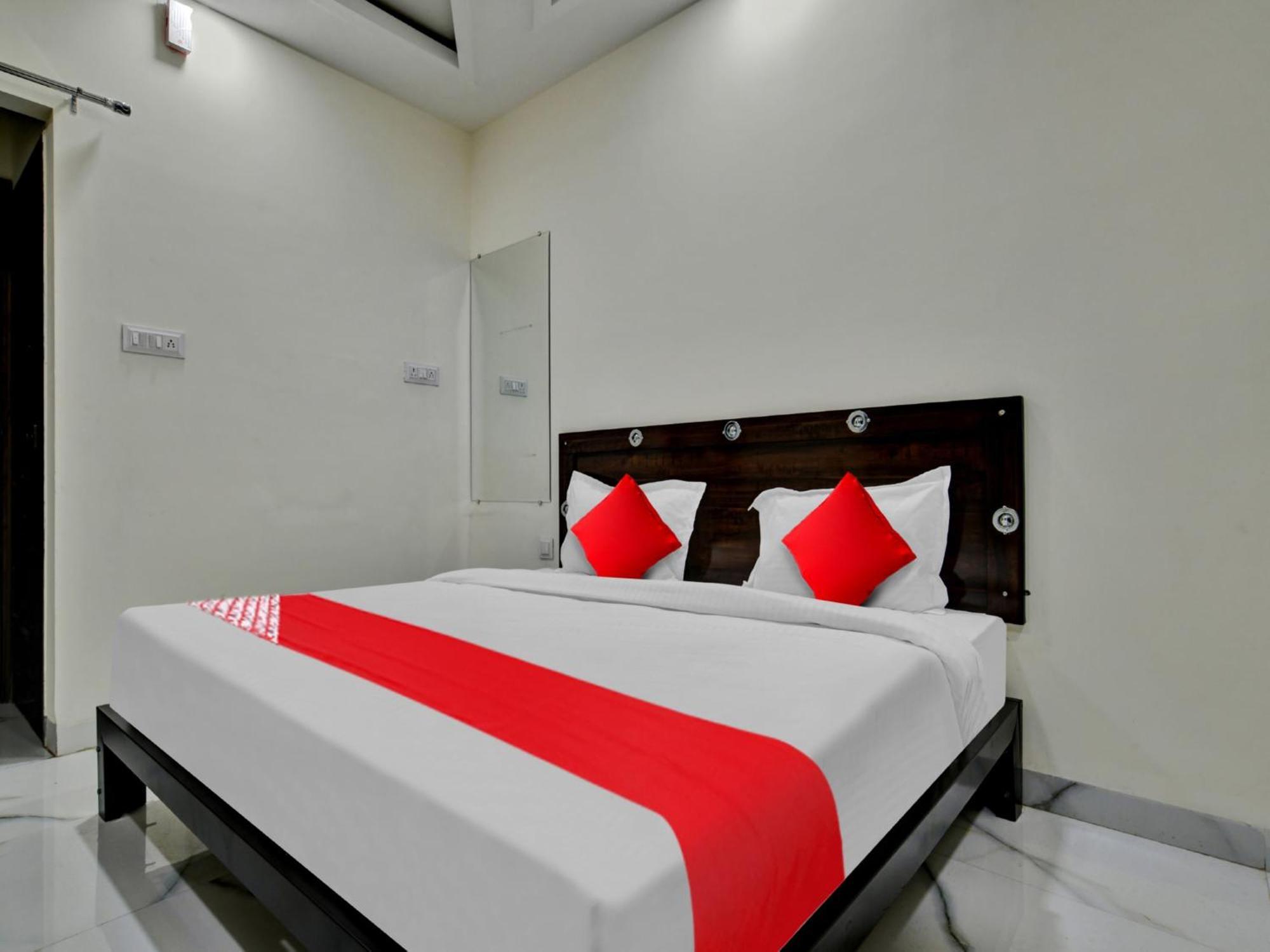 Oyo Hotel Dr Greens Indore Exterior photo
